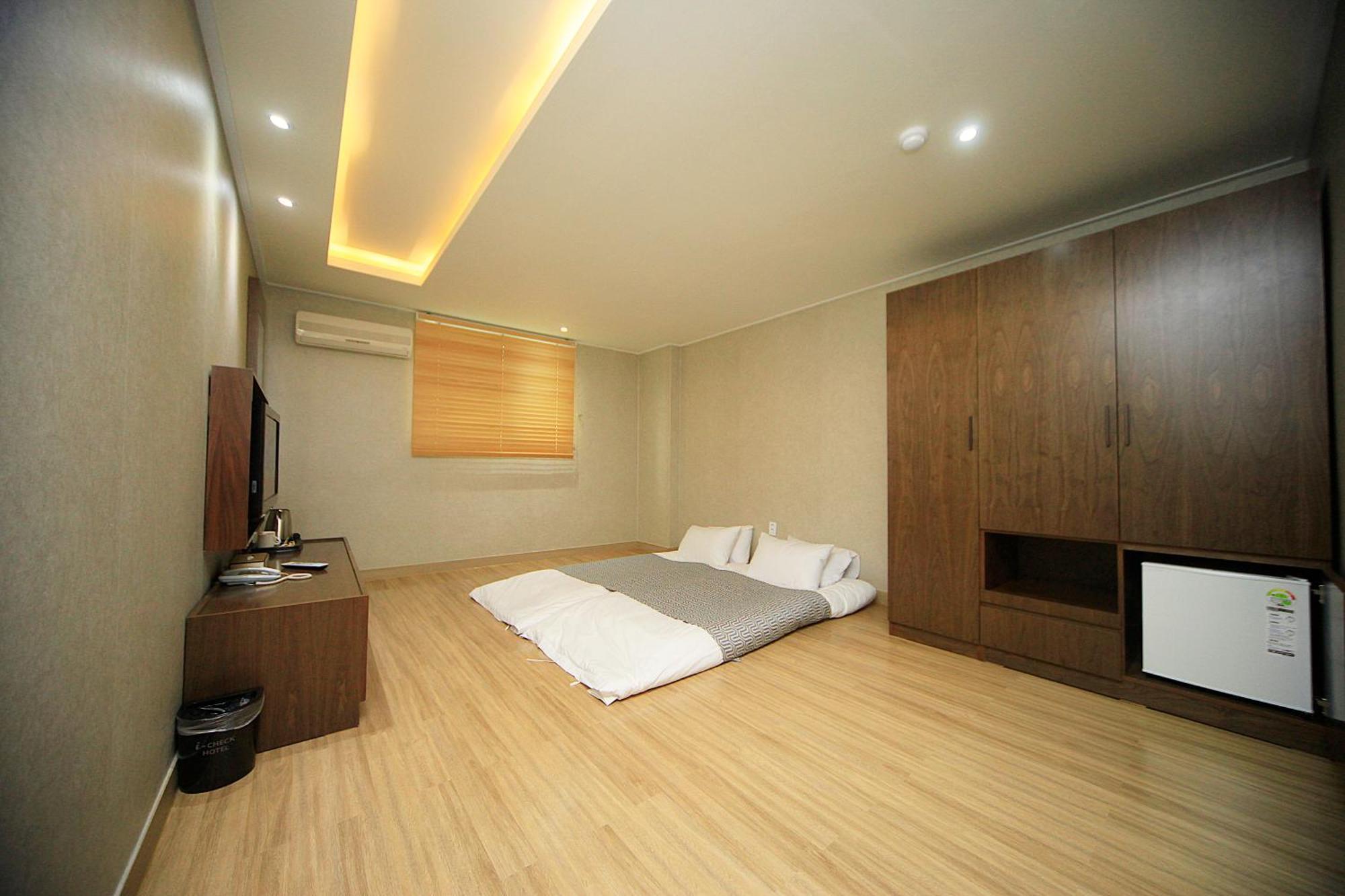 I-Check Hyunjin Hotel Donghae Ngoại thất bức ảnh